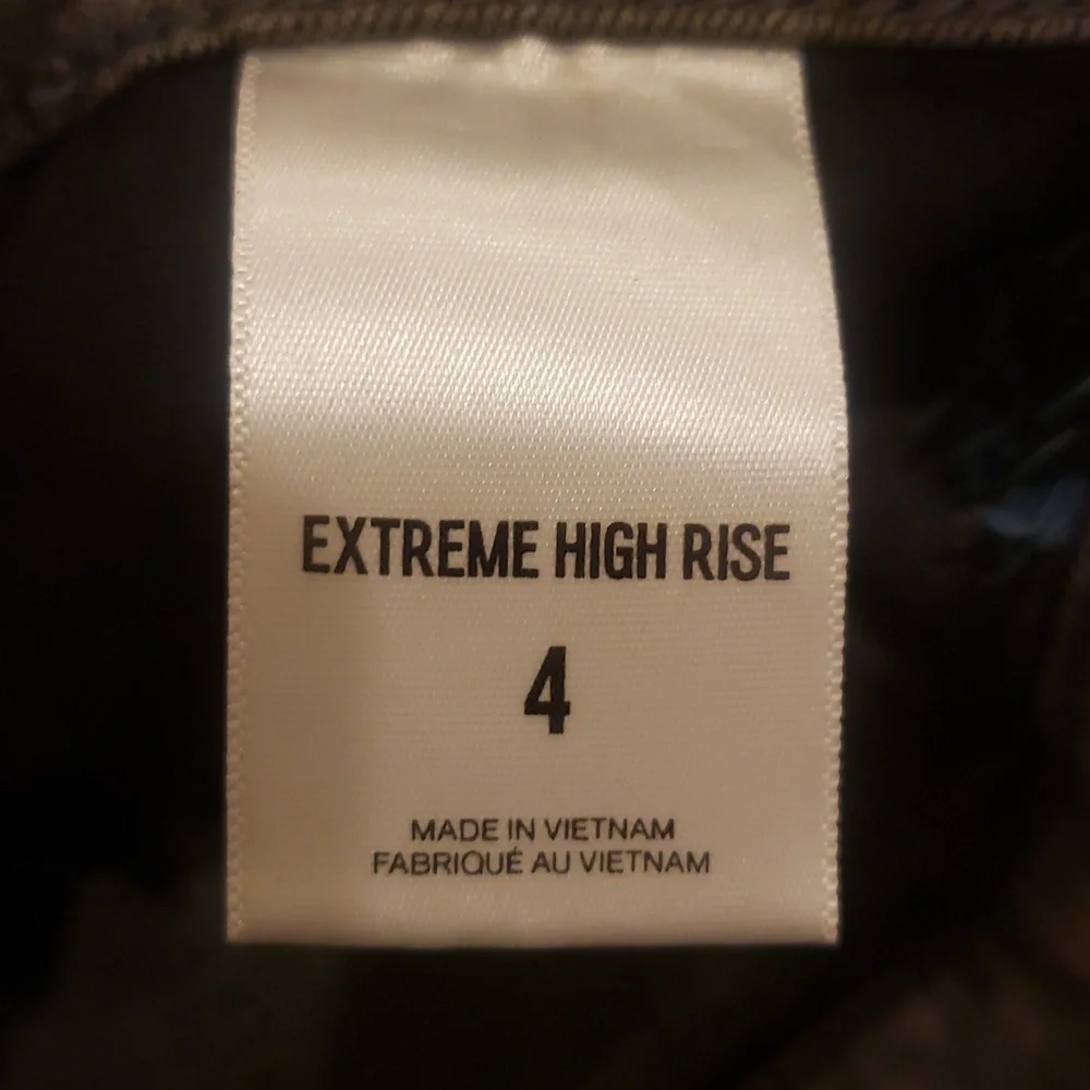 Express Skirt Size 4 πββ¬ - Picture 6 of 7
